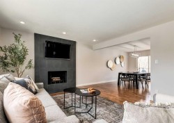 176 Mapleburn Drive SE Calgary, AB T2J 1Y6
