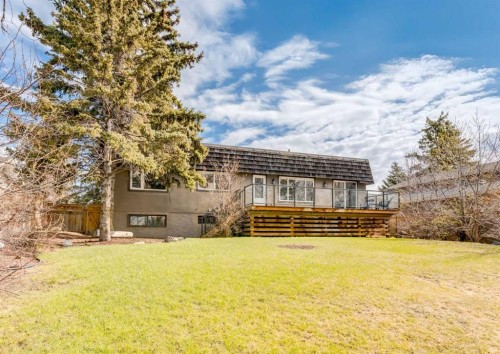 176 Mapleburn Drive Se, Calgary, AB - Outdoor