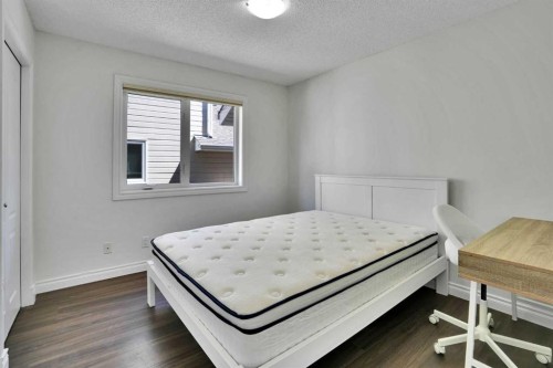 132 Evergreen Close Sw, Calgary, AB - Indoor Photo Showing Bedroom