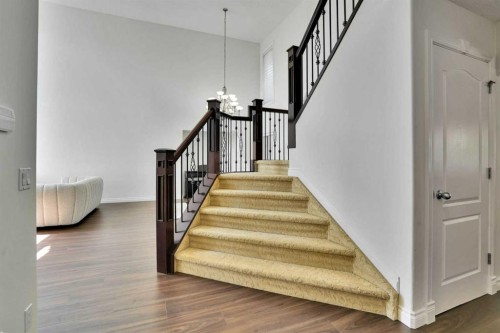 132 Evergreen Close Sw, Calgary, AB - Indoor Photo Showing Other Room