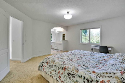 132 Evergreen Close Sw, Calgary, AB - Indoor Photo Showing Bedroom