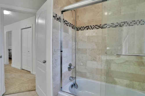 132 Evergreen Close Sw, Calgary, AB - Indoor Photo Showing Bathroom