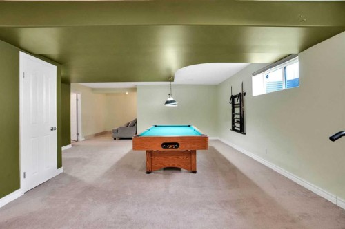 132 Evergreen Close Sw, Calgary, AB - Indoor Photo Showing Other Room
