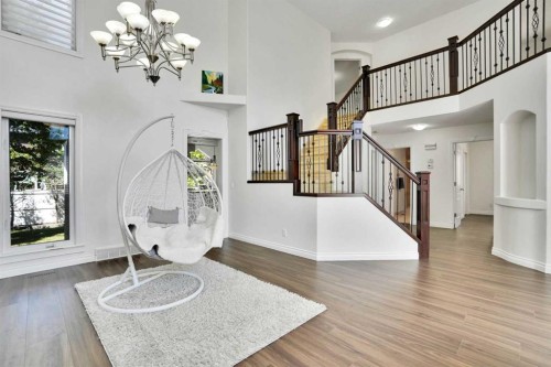 132 Evergreen Close Sw, Calgary, AB - Indoor Photo Showing Other Room