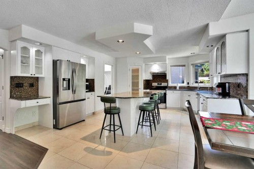 132 Evergreen Close Sw, Calgary, AB - Indoor