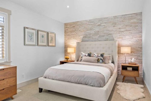 211 32 Avenue Nw, Calgary, AB - Indoor Photo Showing Bedroom