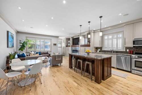 211 32 Avenue Nw, Calgary, AB - Indoor Photo Showing Other Room