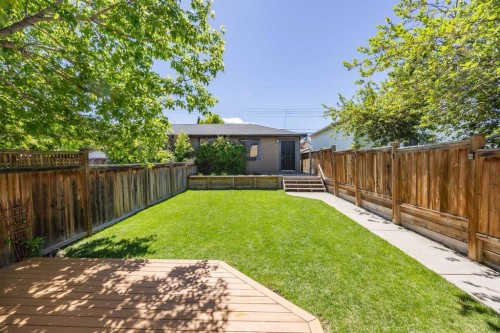 211 32 Avenue Nw, Calgary, AB - Outdoor With Deck Patio Veranda