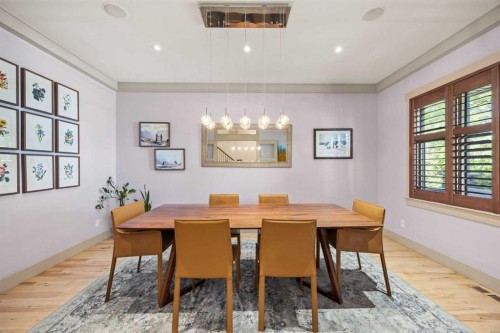 211 32 Avenue Nw, Calgary, AB - Indoor Photo Showing Dining Room