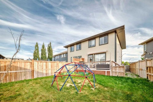 43 Masters Square Se, Calgary, AB - Outdoor