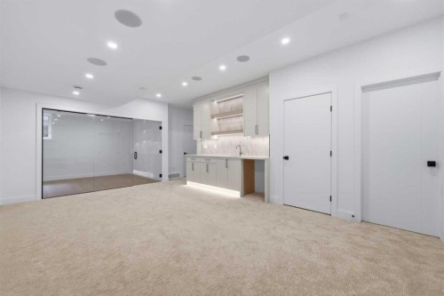 4507 17 Street Sw, Calgary, AB - Indoor