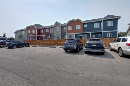 162 Chinook Gate Boulevard Sw, Airdrie, AB - Outdoor With Facade