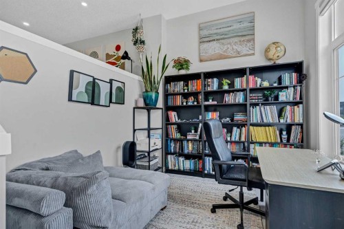 162 Chinook Gate Boulevard Sw, Airdrie, AB - Indoor Photo Showing Office