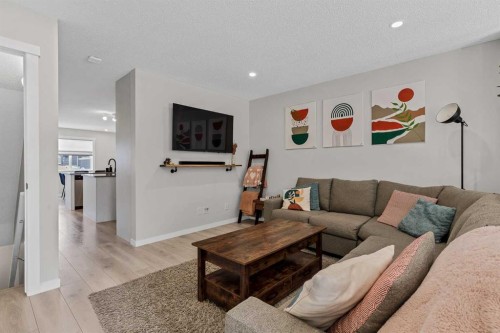 162 Chinook Gate Boulevard Sw, Airdrie, AB - Indoor Photo Showing Living Room