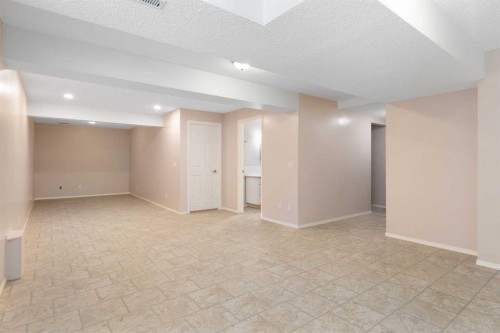 77 Tararidge Circle Ne, Calgary, AB - Indoor