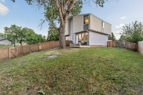 3046 32A Avenue Se, Calgary, AB - Outdoor