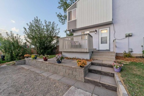 3046 32A Avenue Se, Calgary, AB - Outdoor With Deck Patio Veranda