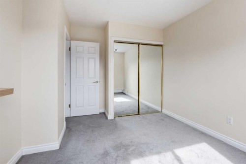 303-730 2 Avenue Nw, Calgary, AB - Indoor Photo Showing Other Room