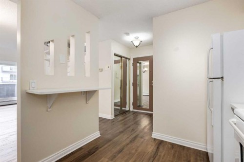 303-730 2 Avenue Nw, Calgary, AB - Indoor