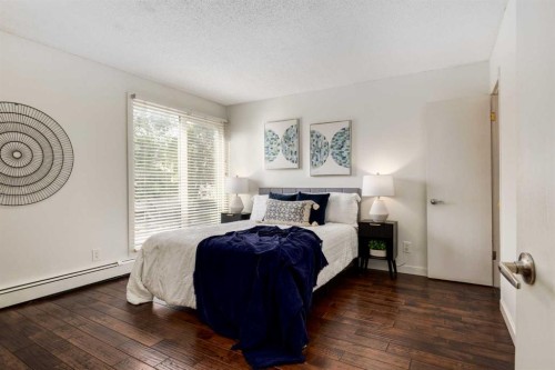 3-906 4 Avenue Nw, Calgary, AB - Indoor Photo Showing Bedroom