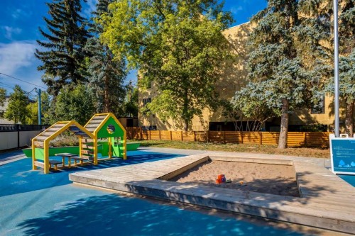3-906 4 Avenue Nw, Calgary, AB - Outdoor
