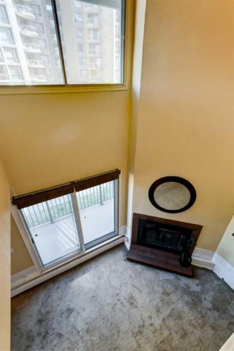 20-821 3 Avenue Sw, Calgary, AB - Indoor Photo Showing Other Room