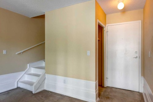 20-821 3 Avenue Sw, Calgary, AB - Indoor Photo Showing Other Room