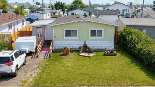 623 5 Avenue WEST Hanna, AB T0J 1P0