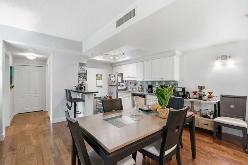 108-114 15 Avenue Sw, Calgary, AB - Indoor Photo Showing Dining Room