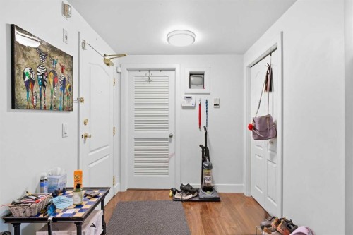 108-114 15 Avenue Sw, Calgary, AB - Indoor Photo Showing Other Room