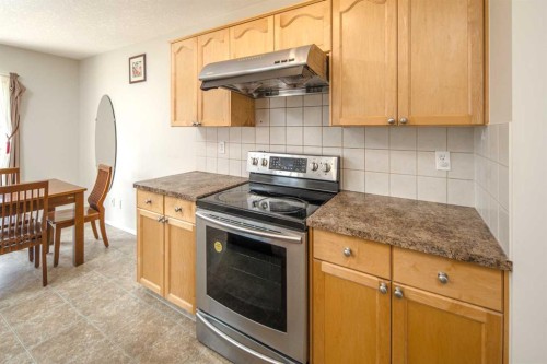 96 Panamount Manor Nw, Calgary, AB - Indoor Photo Showing Kitchen
