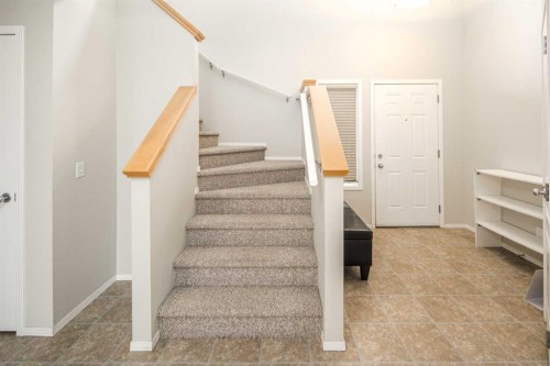 96 Panamount Manor Nw, Calgary, AB - Indoor Photo Showing Other Room