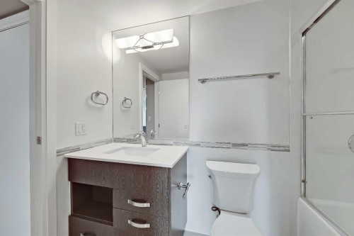 2205-930 6 Avenue Sw, Calgary, AB - Indoor Photo Showing Bathroom