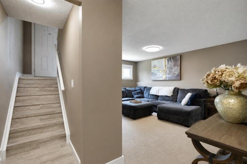 115 Abingdon Crescent Ne, Calgary, AB - Indoor