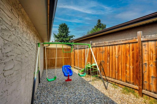 115 Abingdon Crescent Ne, Calgary, AB - Outdoor