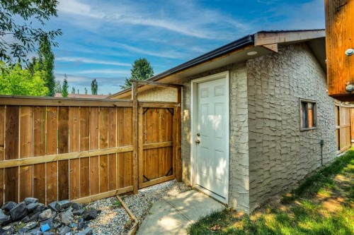 115 Abingdon Crescent Ne, Calgary, AB - Outdoor