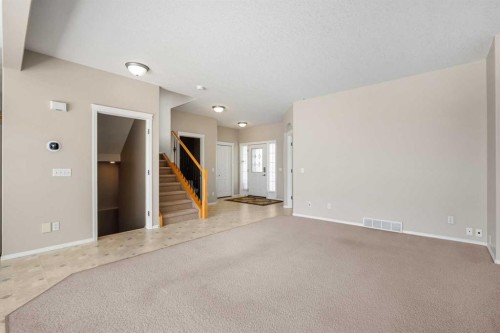 31 Elgin Green Se, Calgary, AB - Indoor Photo Showing Other Room