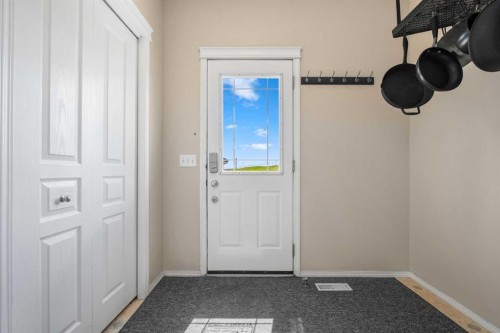 31 Elgin Green Se, Calgary, AB - Indoor Photo Showing Other Room