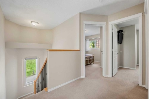 31 Elgin Green Se, Calgary, AB - Indoor Photo Showing Other Room