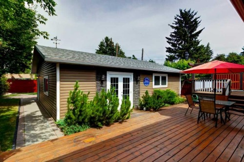 48 Hillary Crescent Sw, Calgary, AB - Outdoor With Deck Patio Veranda