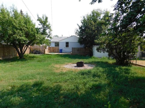 122 44 Avenue West, Claresholm, AB - Outdoor
