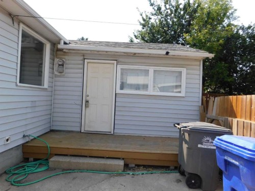 122 44 Avenue West, Claresholm, AB - Outdoor With Exterior