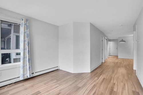 203-510 Edmonton Trail Ne, Calgary, AB - Indoor Photo Showing Other Room