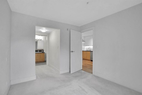 203-510 Edmonton Trail Ne, Calgary, AB - Indoor Photo Showing Other Room