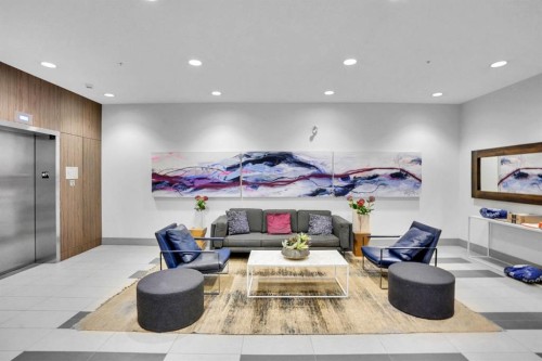 203-510 Edmonton Trail Ne, Calgary, AB - Indoor