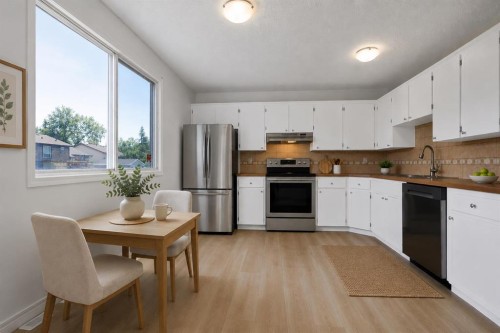 264 Templeview Way Ne, Calgary, AB - Indoor Photo Showing Other Room