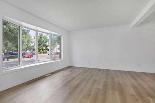 264 Templeview Way Ne, Calgary, AB - Indoor Photo Showing Other Room