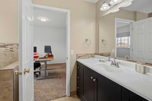 21 Edgebrook Park Nw, Calgary, AB 