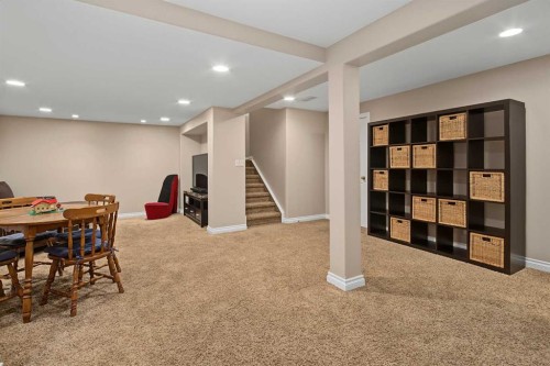21 Edgebrook Park Nw, Calgary, AB 