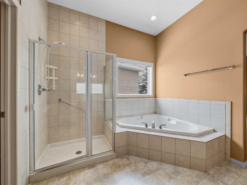 157 Valley Creek Place Nw, Calgary, AB - Indoor Photo Showing Bathroom